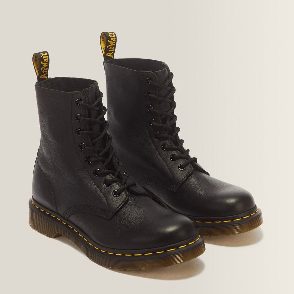 $180 Dr. Martens 1460 8-eye Black Leather Lace-Up Combat Moto Boots Size 9